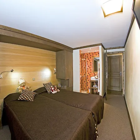 Апарт-отель Village Montana 4*